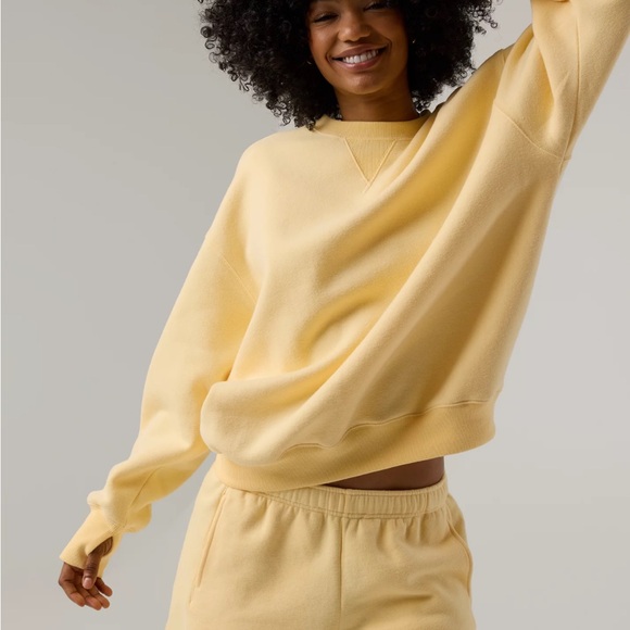 OFFLINE By Aerie Cloud Fleece Oversized Crewneck butter yellow - Picture 1 of 6